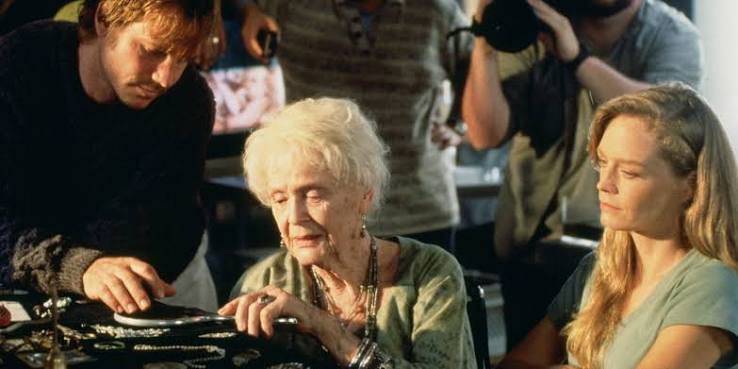 film Titanic Flashback